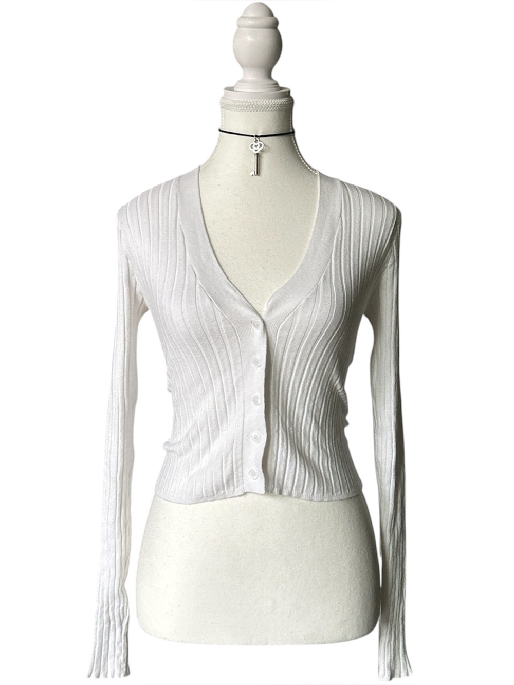 Y2K Coquette “Universal Thread” White Cropped Button-up Cardigan Top